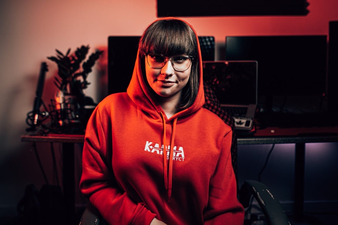 Karma Stryct model hanorac